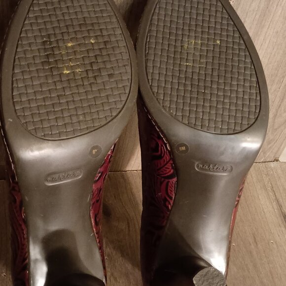 Nurture Sandee Peep Toe Brown Leather Embossed Heel Pumps Size 8M - Picture 15 of 16